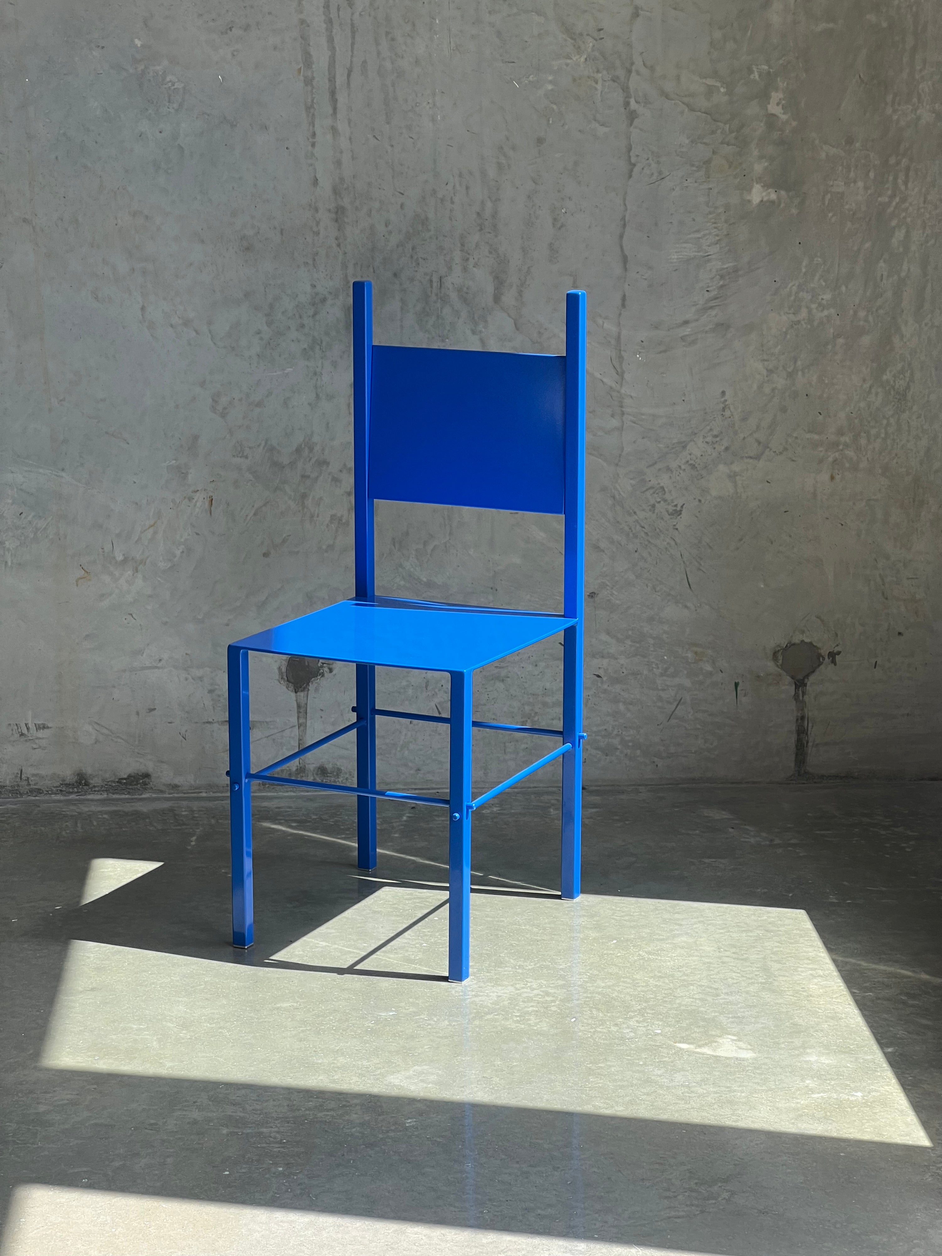 EM CHAIRS
